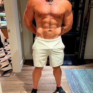 lululemon Pace Breaker Short 7" Size: XL